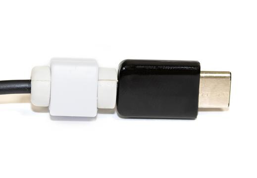 Применение фиксатора на USB